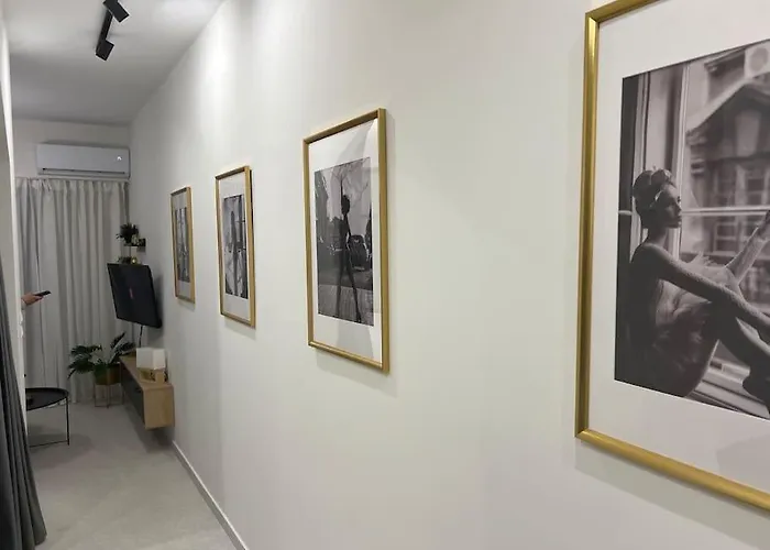The Luxe Room